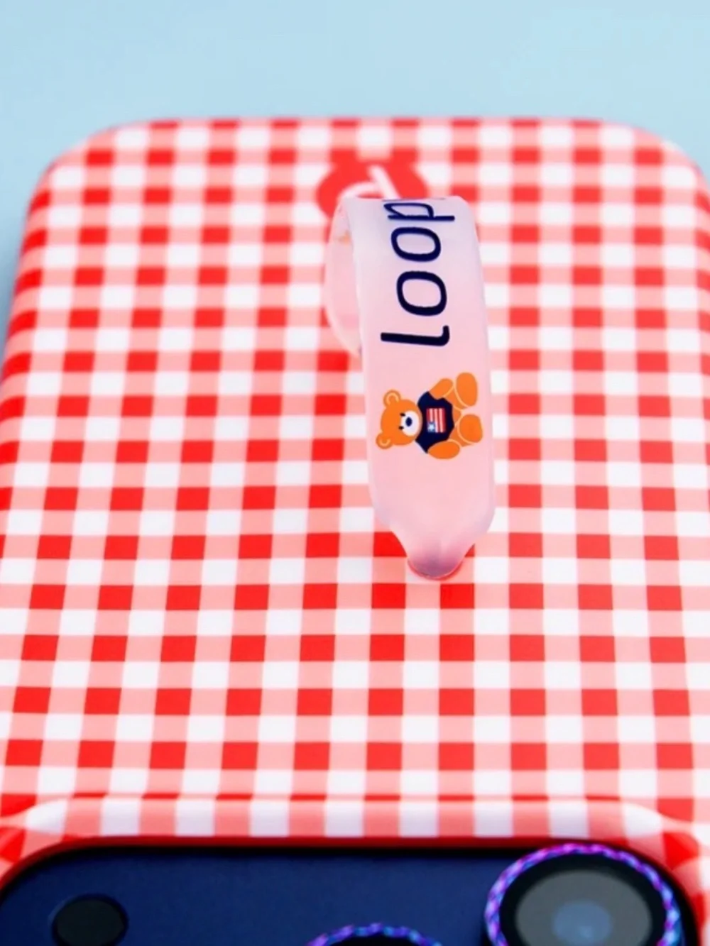 Loopy iPhone 16 Plus Red and White Checked + Holiday Bows Loop